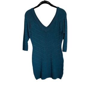 Bebe Women's V-Neck Knit Sweater Dress Blue Size M Knee Length‎